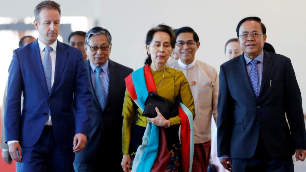 Rohingya en Birmanie : Aung San Suu Kyi devant la Cour internationale de justice Rohingya en Birmanie : Aung San Suu Kyi devant la Cour internationale de justice