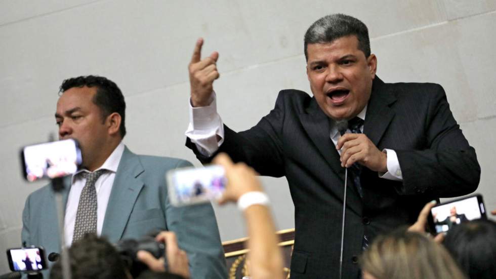 Venezuela : Juan Guaido à la porte, un élu d'opposition s'autoproclame président du Parlement Venezuela : Juan Guaido à la porte, un élu d'opposition s'autoproclame président du Parlement