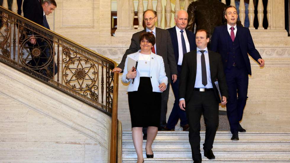 Irlande du Nord : Arlene Foster désignée Première ministre, fin du blocage politique Irlande du Nord : Arlene Foster désignée Première ministre, fin du blocage politique