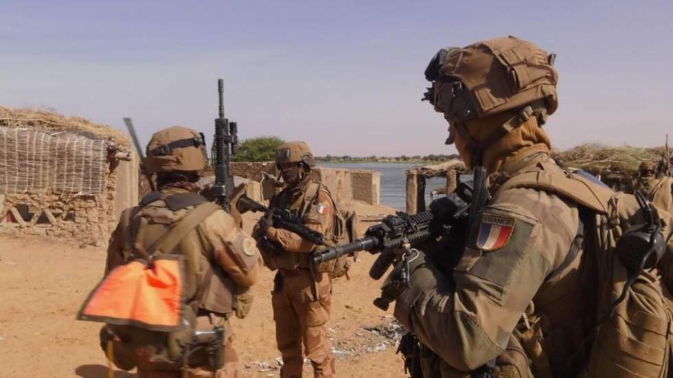 L'armée française, ultime rempart contre la menace jihadiste au Sahel ?