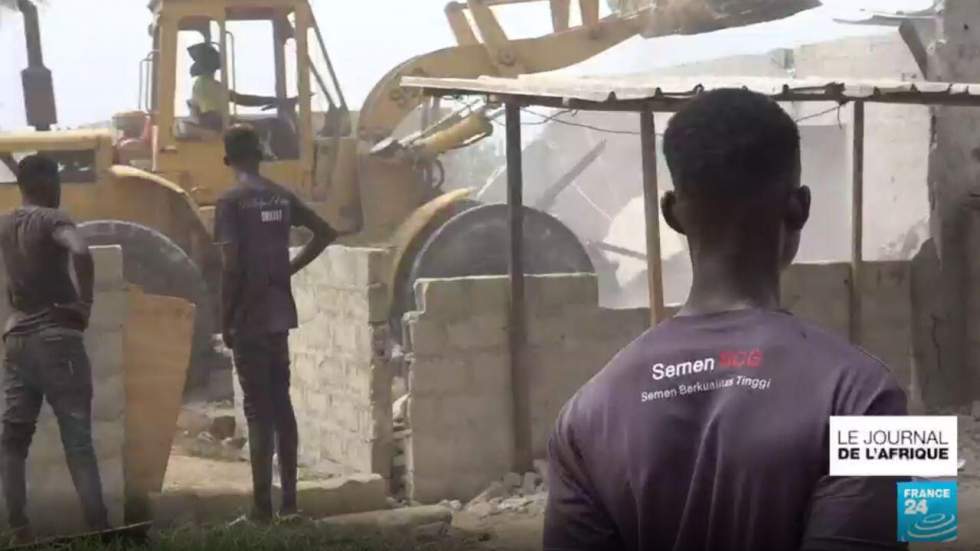 À Abidjan, les habitants démunis après la destruction du quartier jouxtant l'aéroport