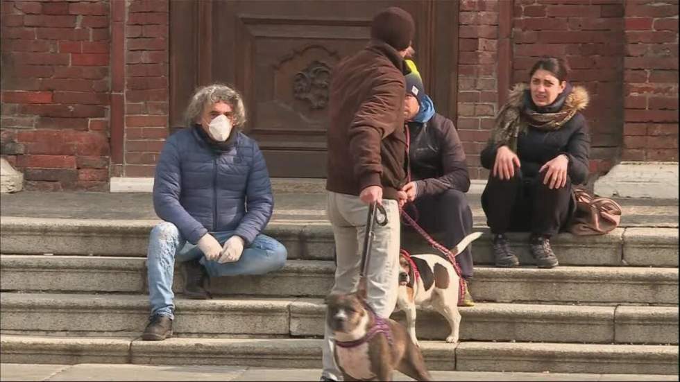 Covid-19 : la Corée du Sud en état d'urgence, les voisins de l'Iran se protègent Covid-19 : la Corée du Sud en état d'urgence, les voisins de l'Iran se protègent