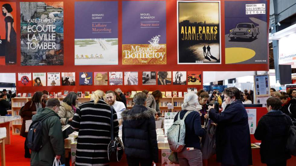 Coronavirus : le salon du livre de Paris annulé, le musée du Louvre reste fermé