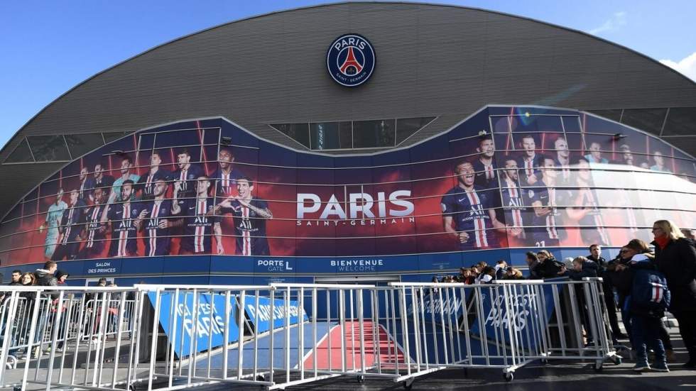 Maintenir les matchs ou pas : le football face au coronavirus Maintenir les matchs ou pas : le football face au coronavirus
