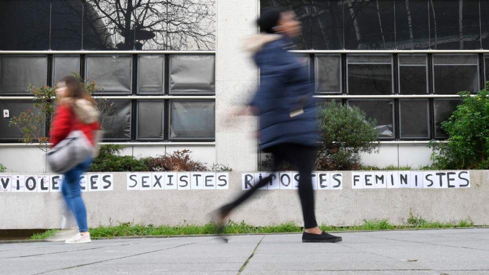 La police accusée de "violences" lors d'une manifestation féministe à Paris