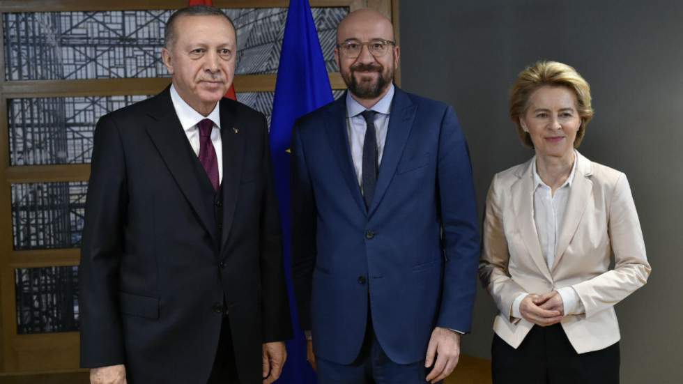 L'UE demande à Erdogan de respecter l'accord sur les migrants L'UE demande à Erdogan de respecter l'accord sur les migrants