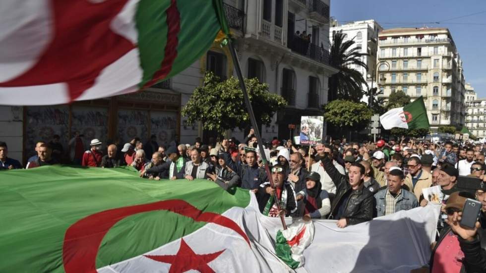 Algérie : nouvelle prolongation de la garde à vue de militants et figures du "Hirak"