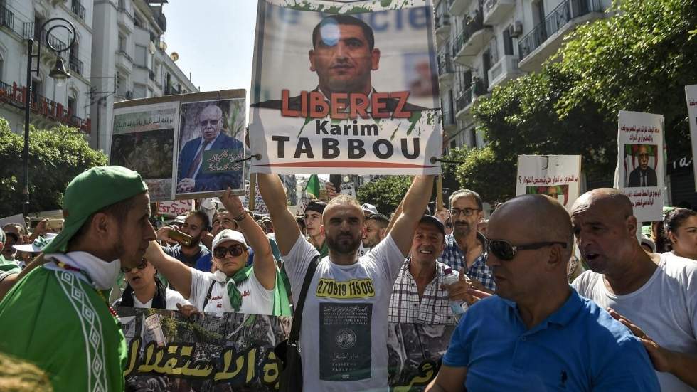 Algérie : une figure du Hirak condamnée à de la prison ferme