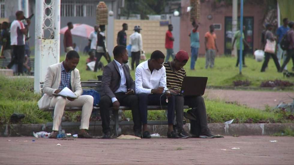 Coronavirus : l'état d'urgence décrété en RD Congo, Kinshasa isolée Coronavirus : l'état d'urgence décrété en RD Congo, Kinshasa isolée