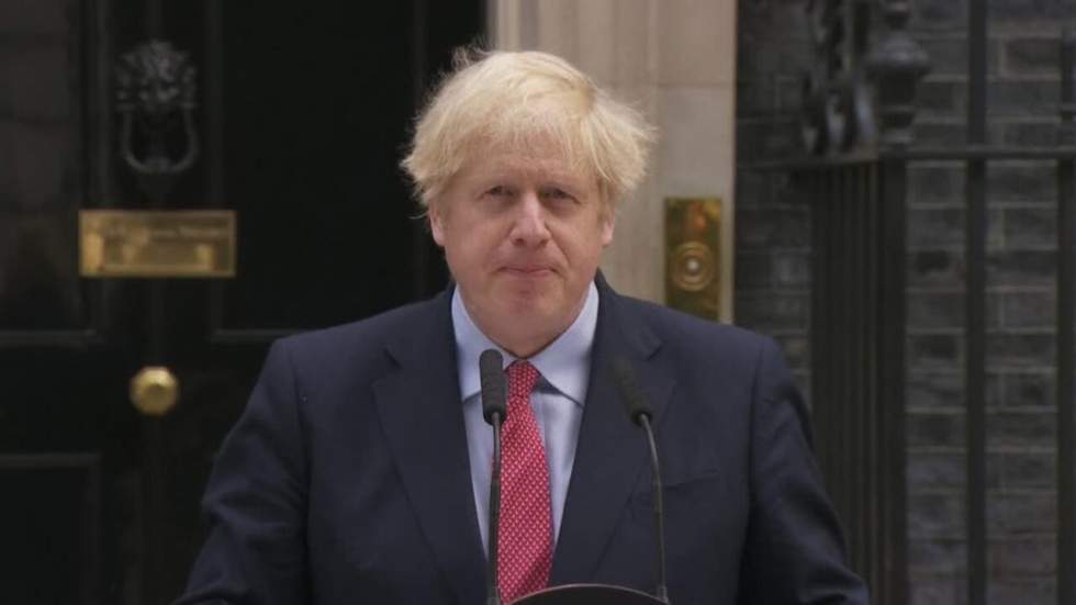 La courbe du Covid-19 "commence à s'inverser" au Royaume-Uni, selon Boris Johnson