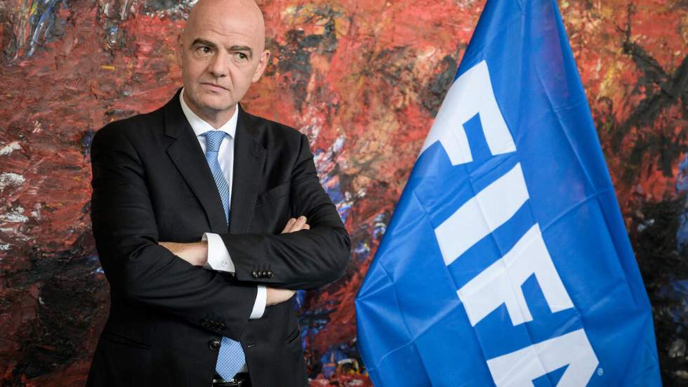 Mort de George Floyd : la Fifa appelle les instances nationales au "bon sens" Mort de George Floyd : la Fifa appelle les instances nationales au "bon sens"
