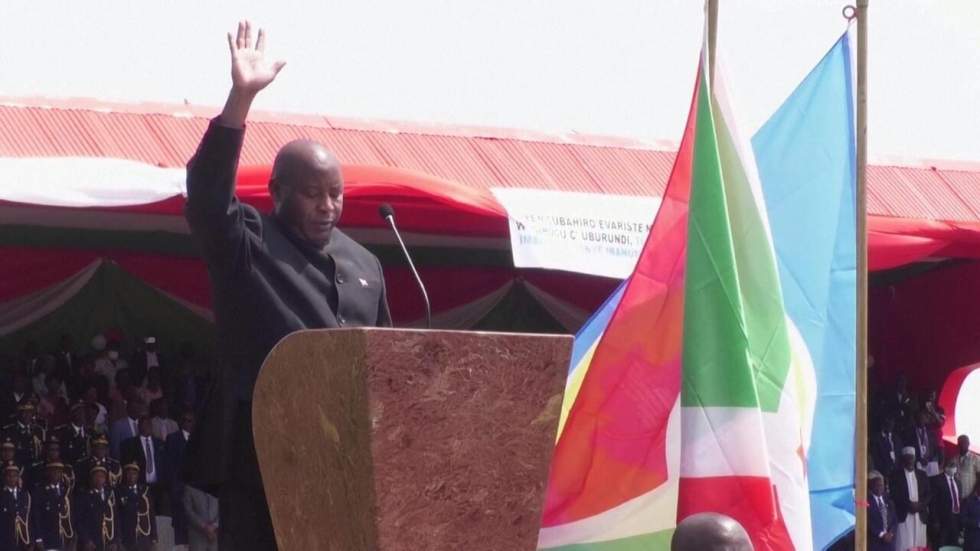Évariste Ndayishimiye, investi président du Burundi avec deux mois d'avance sur la date prévue