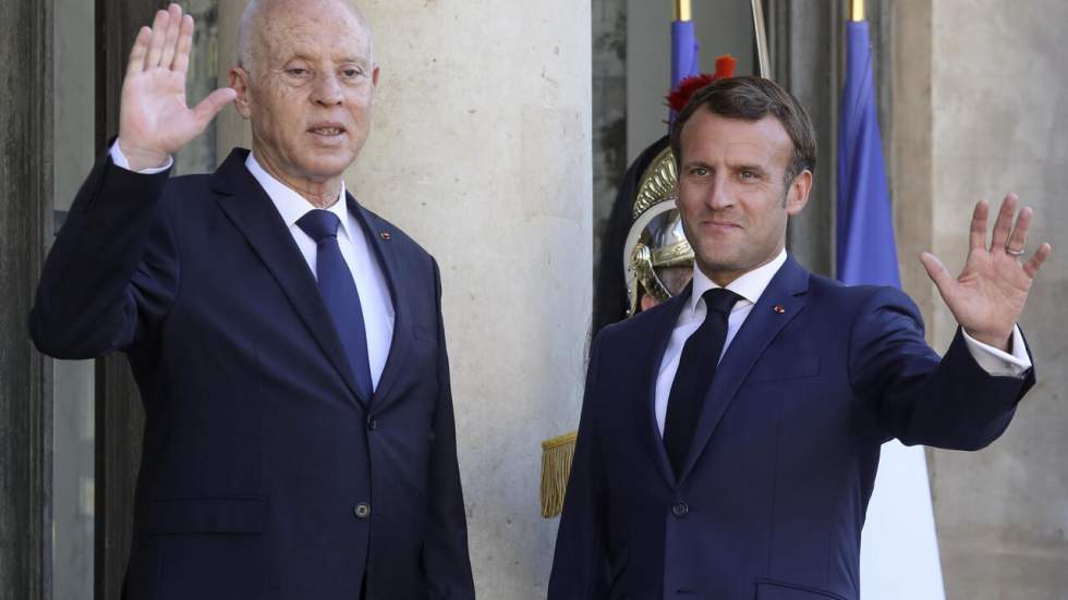 Emmanuel Macron dénonce un "jeu dangereux" de la Turquie en Libye Emmanuel Macron dénonce un "jeu dangereux" de la Turquie en Libye