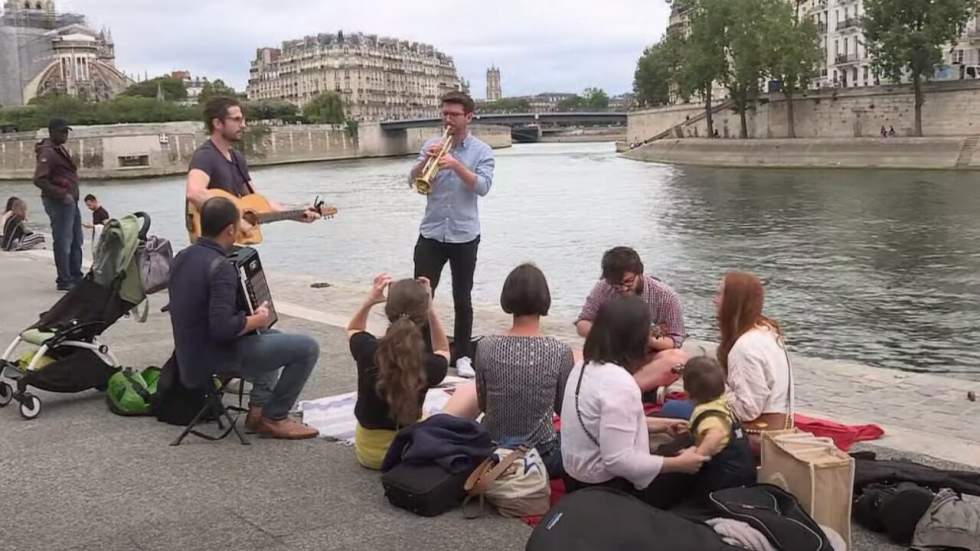 Des milliers de Français ont fêté la musique au mépris des gestes barrière Des milliers de Français ont fêté la musique au mépris des gestes barrière