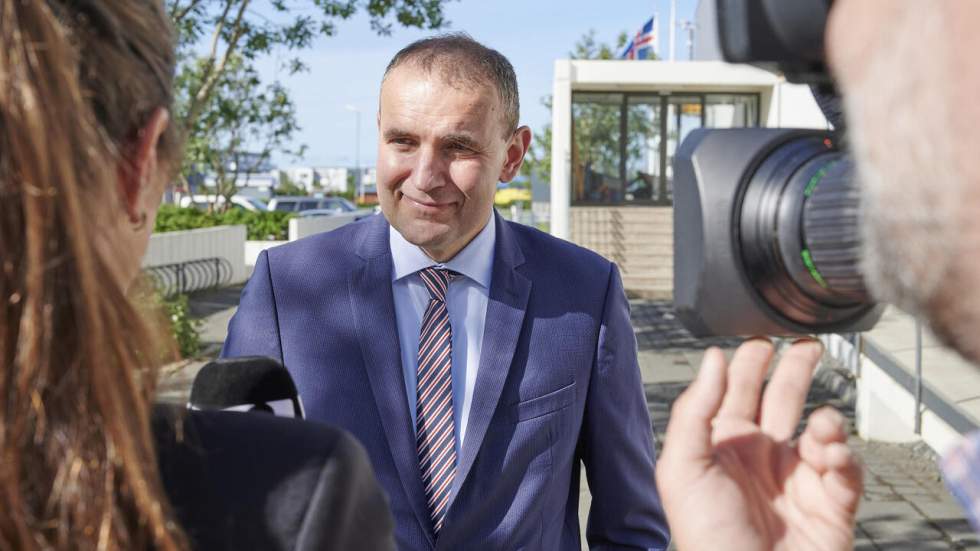 Le président islandais Gudni Johannesson réélu avec plus de 92 % des voix