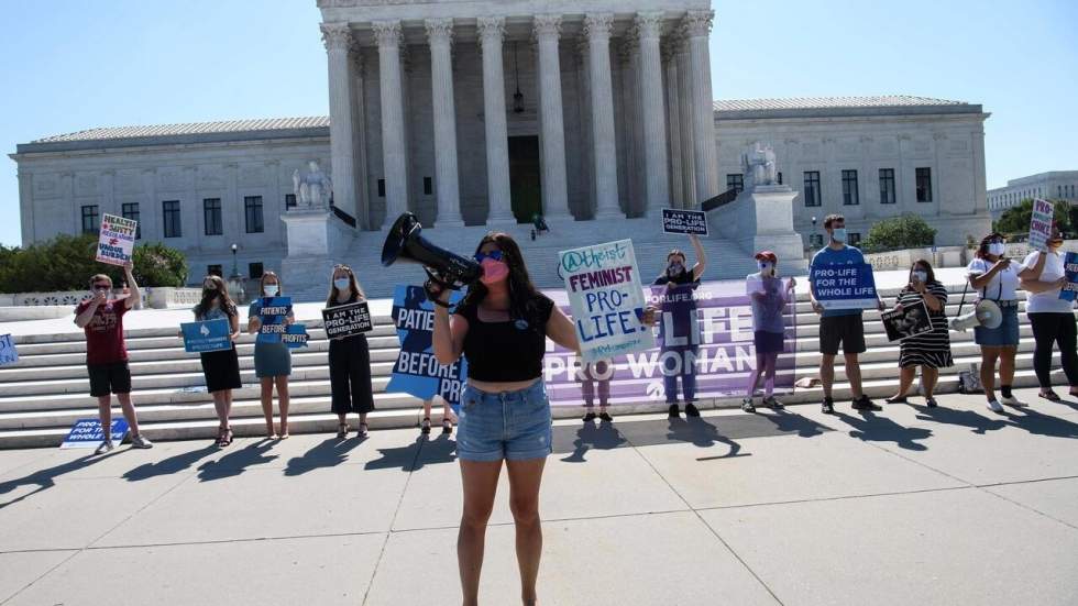 La Cour suprême des États-Unis invalide une loi restrictive sur l'avortement La Cour suprême des États-Unis invalide une loi restrictive sur l'avortement