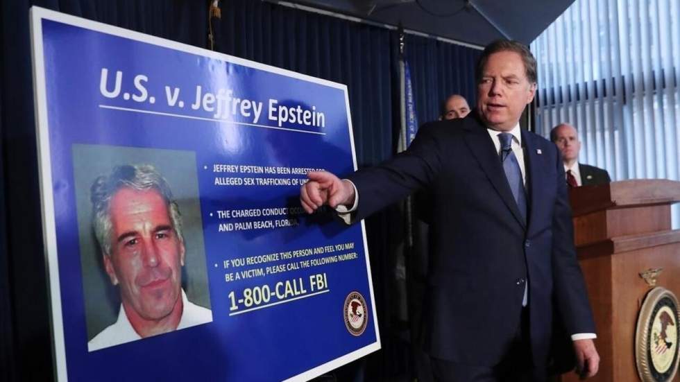 Deutsche Bank condamnée à 150 millions de dollars d'amende pour ses relations avec Jeffrey Epstein Deutsche Bank condamnée à 150 millions de dollars d'amende pour ses relations avec Jeffrey Epstein
