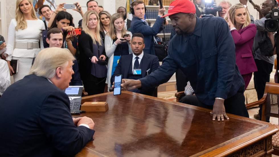 Kanye West candidat à la Maison Blanche ? Donald Trump trouve l'idée "très intéressante" Kanye West candidat à la Maison Blanche ? Donald Trump trouve l'idée "très intéressante"