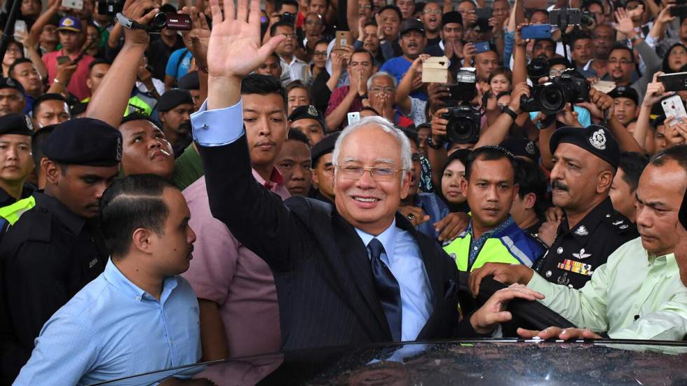 Malaisie : 12 ans de prison pour l'ancien Premier ministre Najib Razak, coupable de corruption