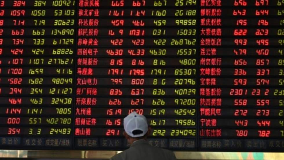 Covid-19 : l'économie mondiale durement frappée, le bilan des contaminations s'alourdit Covid-19 : l'économie mondiale durement frappée, le bilan des contaminations s'alourdit