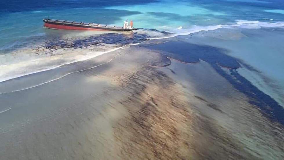 Au large de l'île Maurice, la crainte d'une catastrophe écologique Au large de l'île Maurice, la crainte d'une catastrophe écologique