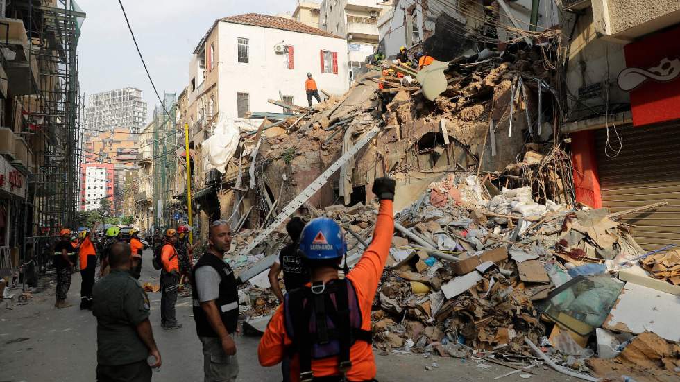 Un mois après la double explosion à Beyrouth, les sauveteurs cherchent un éventuel survivant Un mois après la double explosion à Beyrouth, les sauveteurs cherchent un éventuel survivant
