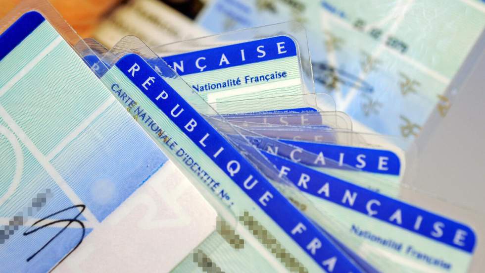 France : naturalisation des étrangers en "première ligne" contre le Covid, un effet d'annonce ?