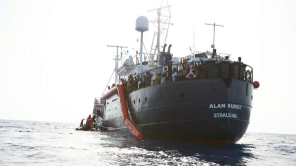 Le bateau humanitaire Alan Kurdi autorisé à débarquer 125 migrants en Italie Le bateau humanitaire Alan Kurdi autorisé à débarquer 125 migrants en Italie