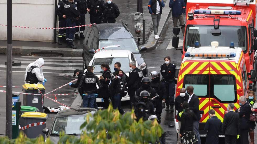 Attaque au couteau à Paris : le suspect prévoyait d'incendier le siège de Charlie Hebdo