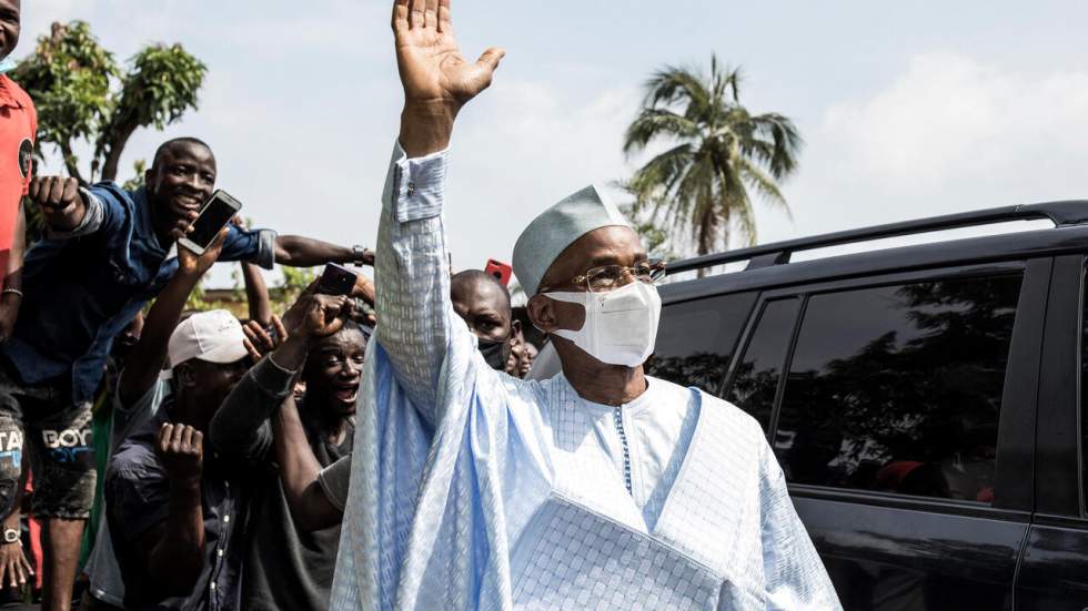 Présidentielle en Guinée : l'opposant Cellou Dalein Diallo revendique la victoire Présidentielle en Guinée : l'opposant Cellou Dalein Diallo revendique la victoire