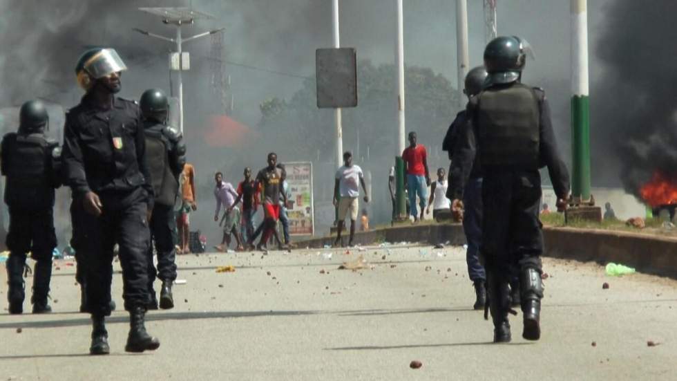 Escalade de violences post-électorales en Guinée, au moins neuf morts Escalade de violences post-électorales en Guinée, au moins neuf morts
