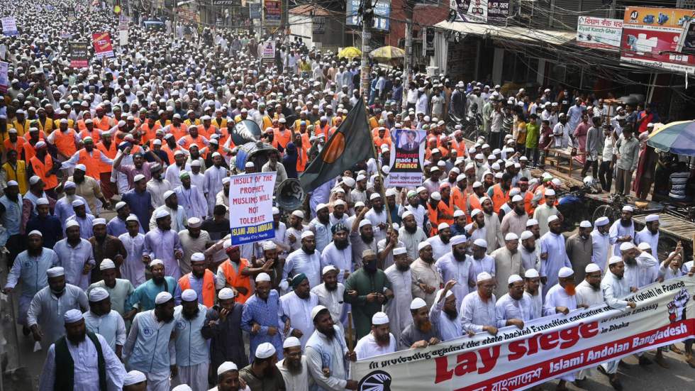 Bangladesh : des dizaines de milliers de manifestants contre la France "ennemie des musulmans"