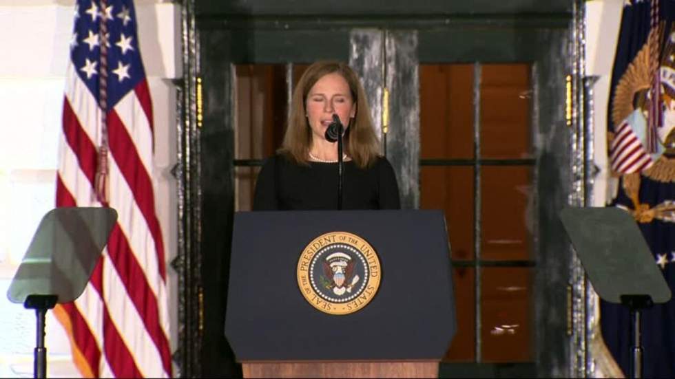 La juge conservatrice Amy Coney Barrett confirmée à la Cour suprême des États-Unis La juge conservatrice Amy Coney Barrett confirmée à la Cour suprême des États-Unis