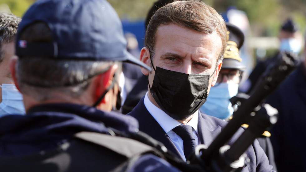 Emmanuel Macron double les effectifs de défense aux frontières françaises Emmanuel Macron double les effectifs de défense aux frontières françaises