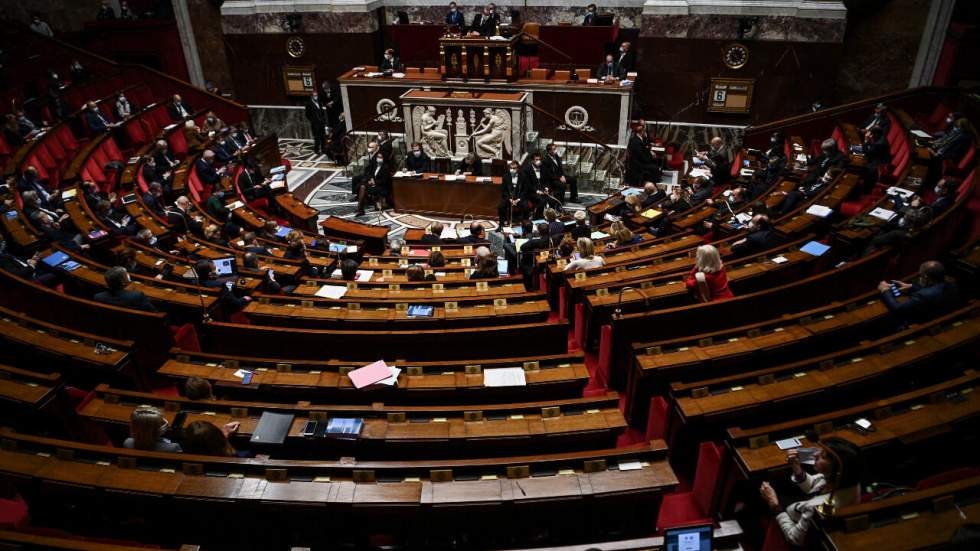 L'Assemblée nationale adopte le nouveau budget avec 20 milliards d'euros supplémentaires L'Assemblée nationale adopte le nouveau budget avec 20 milliards d'euros supplémentaires