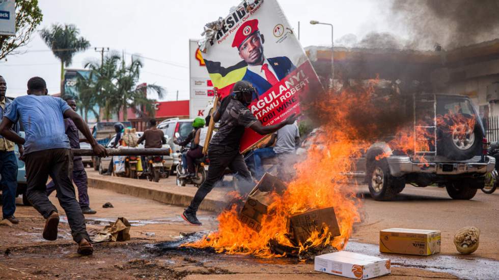 Présidentielle en Ouganda : Bobi Wine libéré, 37 morts depuis mercredi Présidentielle en Ouganda : Bobi Wine libéré, 37 morts depuis mercredi