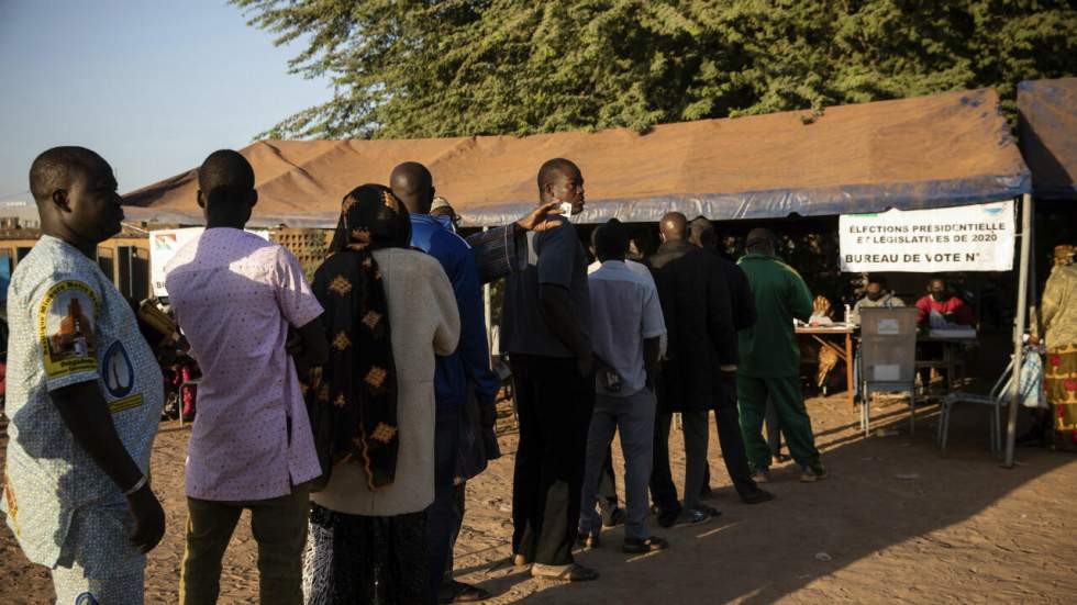 Le Burkina s'est rendu aux urnes pour un double scrutin sous la menace jihadiste