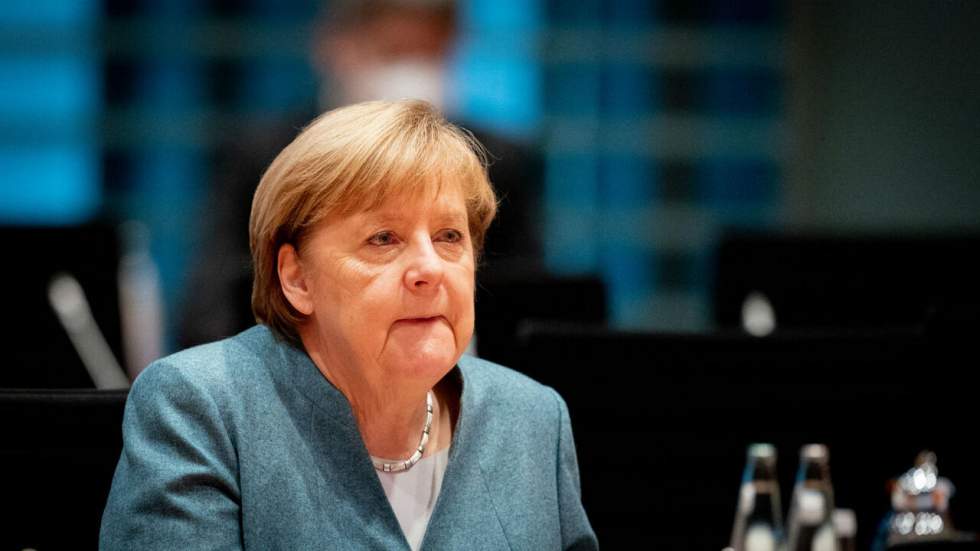 Allemagne : popularité au zénith pour Angela Merkel, chancelière depuis 15 ans