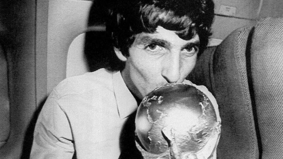 Héros italien de la Coupe du monde de 1982, le footballeur Paolo Rossi s'est éteint