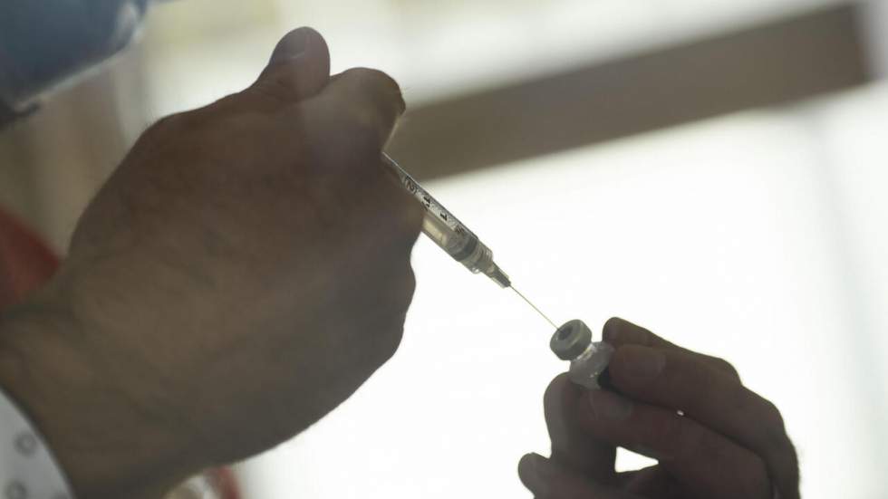 Covid-19 : les premiers vaccins envoyés aux pays défavorisés début 2021