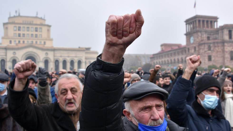 À Erevan, des milliers d'opposants exigent toujours la démission du Premier ministre Nikol Pachinian