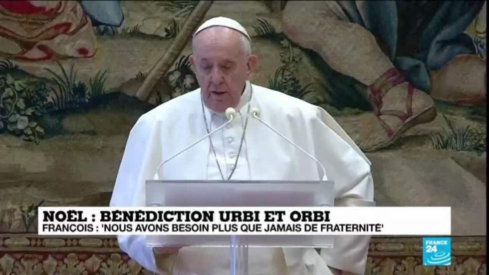 Dans son message de Noël, le pape François appelle à la "fraternité" et à "désamorcer les tensions"