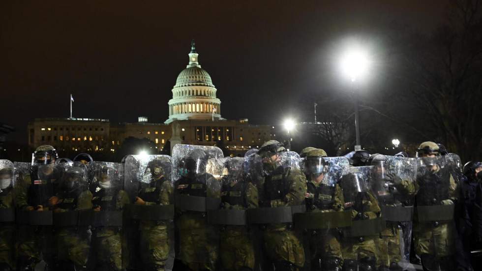 Après les intrusions au Capitole, la sécurité en question à Washington Après les intrusions au Capitole, la sécurité en question à Washington