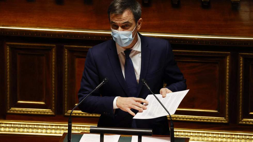 Vaccinations en France : "Nous ne naviguons pas à vue", assure Olivier Véran à l'Assemblée