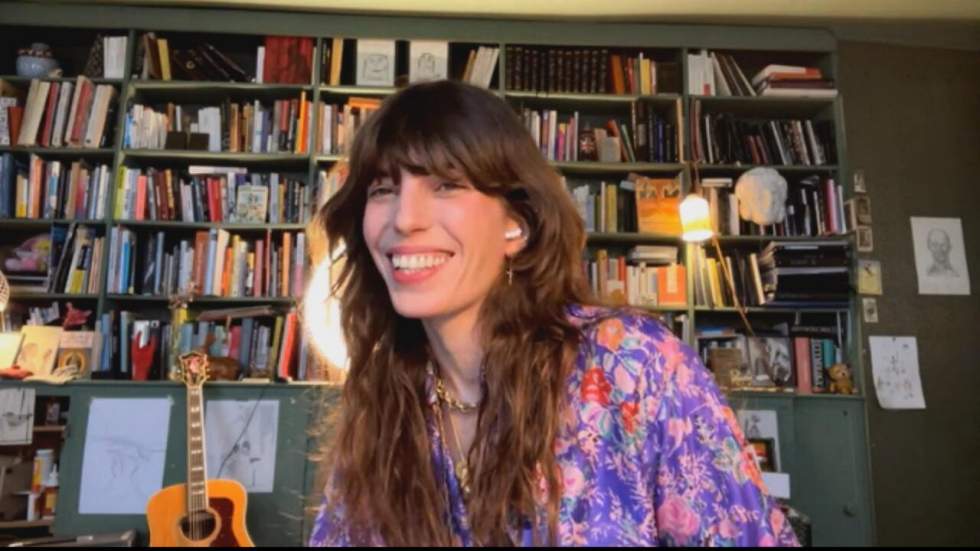 Lou Doillon nous parle musique, dessin et de la famille Birkin