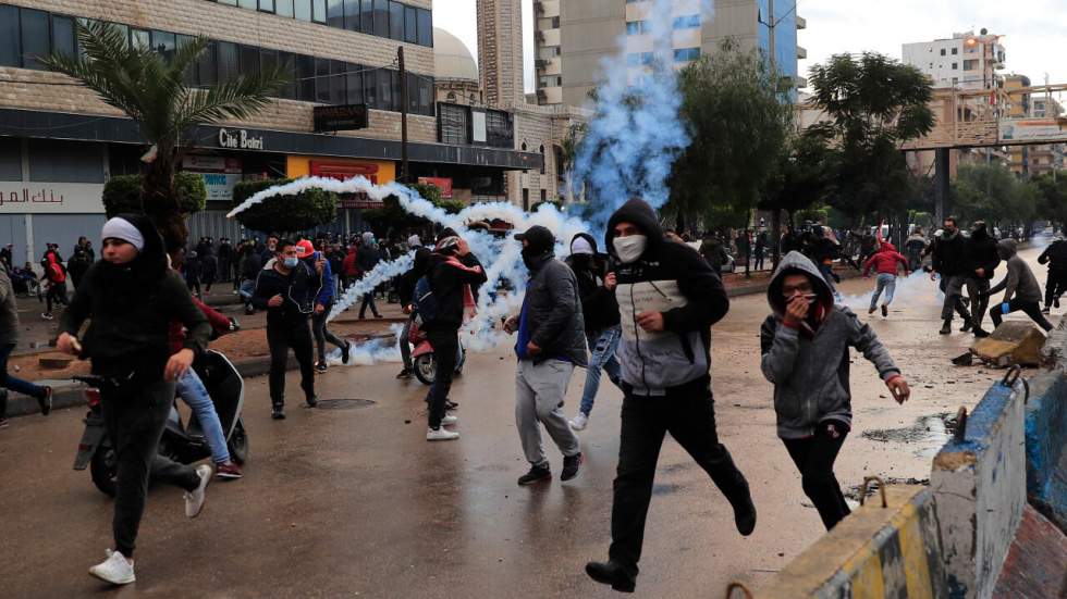 Confinement au Liban : à Tripoli, des manifestants à bout basculent dans la violence