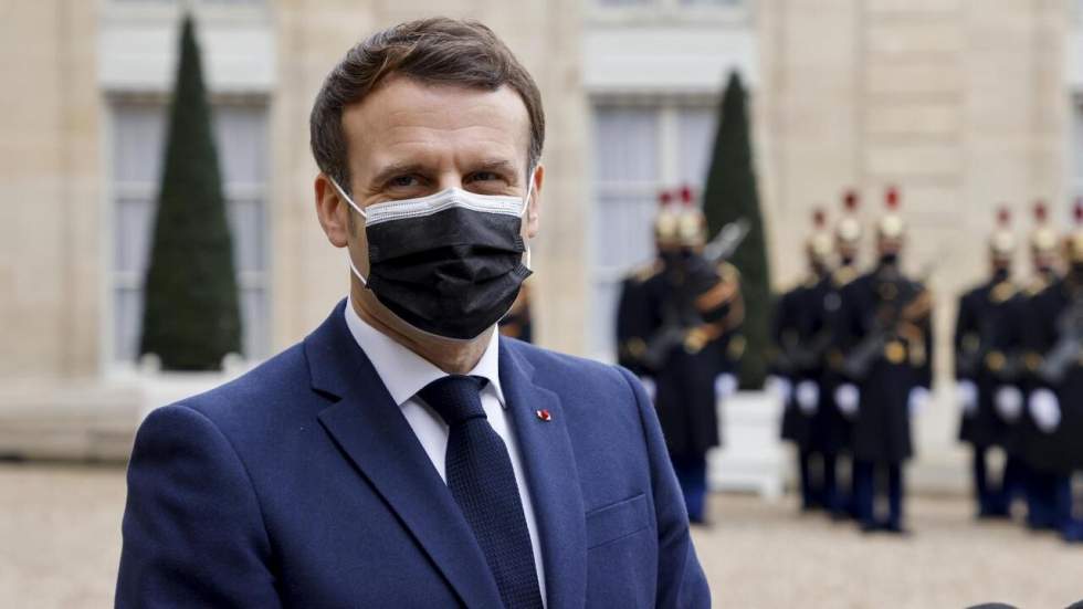 Covid-19 : un vaccin pour tous les Français "d'ici la fin de l'été", promet Emmanuel Macron