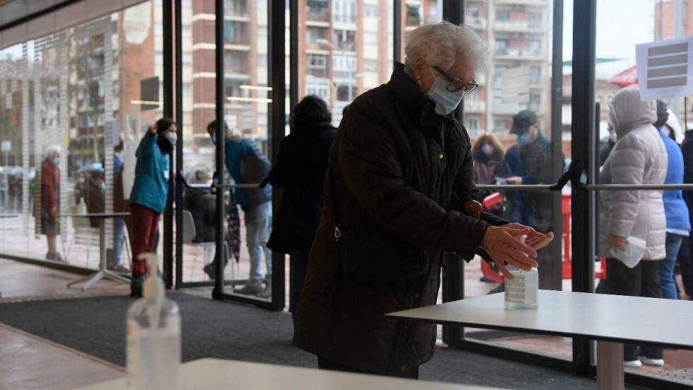 Espagne : les Catalans se rendent aux urnes en pleine pandémie