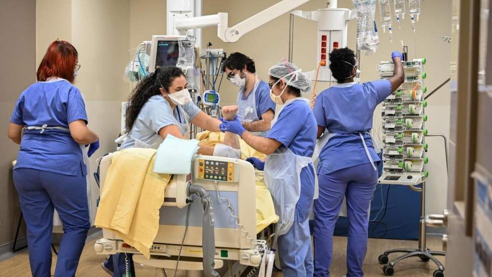 Covid-19 : plus de 400 actes de violences contre les soignants en 2020