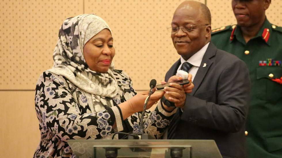 Tanzanie : la nouvelle présidente Samia Suluhu Hassan a prêté serment Tanzanie : la nouvelle présidente Samia Suluhu Hassan a prêté serment